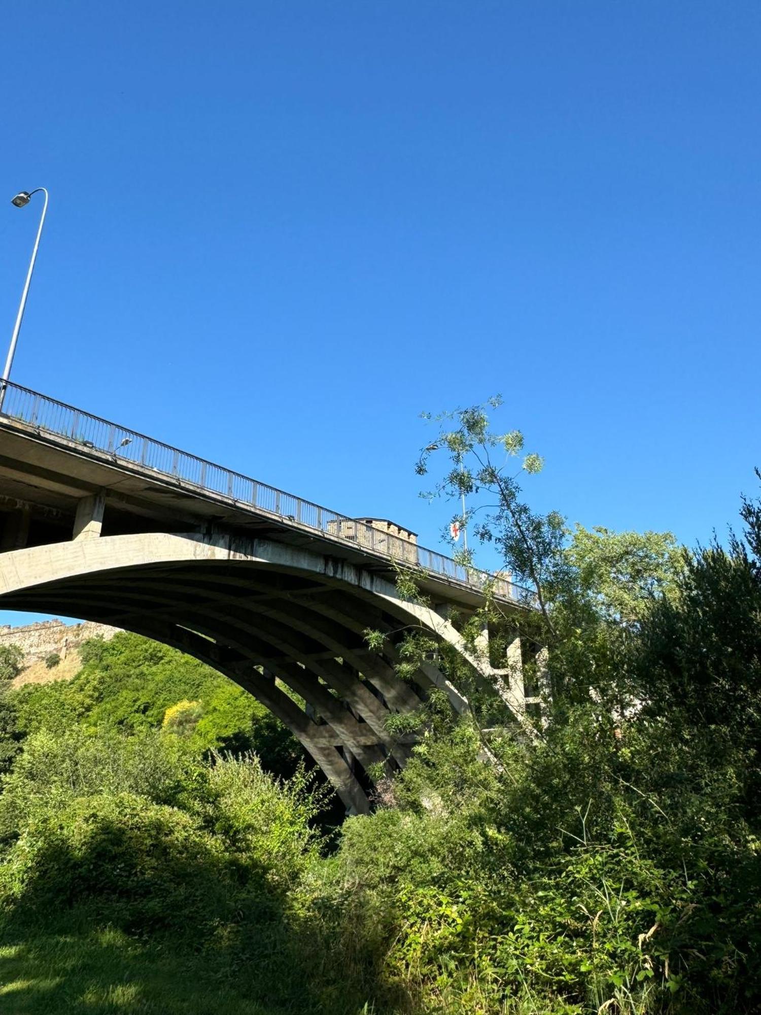 Appartamento Paseo Del Rio Ponferrada Esterno foto